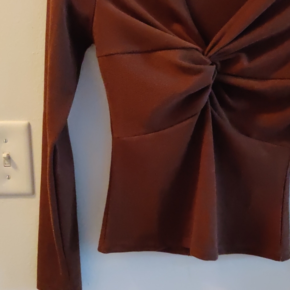 Top - Picture 4 of 4